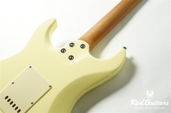 GS-4DX RSM/M - Olympic White